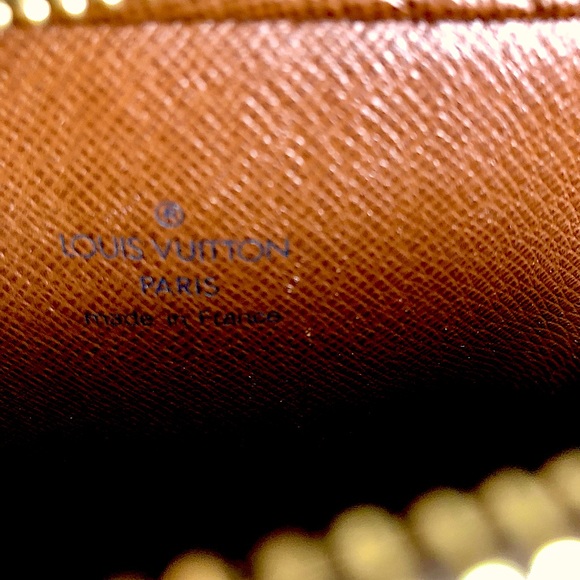 Excellent Condition Rare Louis Vuitton Cross-Body Danube Patent Leather Bag - Picture 7 of 15